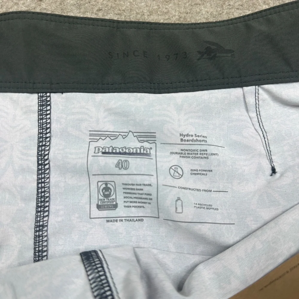 Patagonia Board Shorts Mens Size 40 Multicolor Drawstrings Lightweight